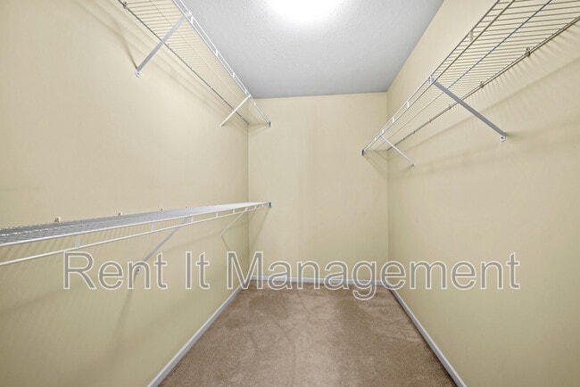 Building Photo - 5820 S 157th St