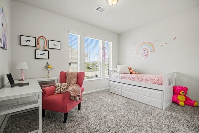 Building Photo - 2214 Lierna Dr