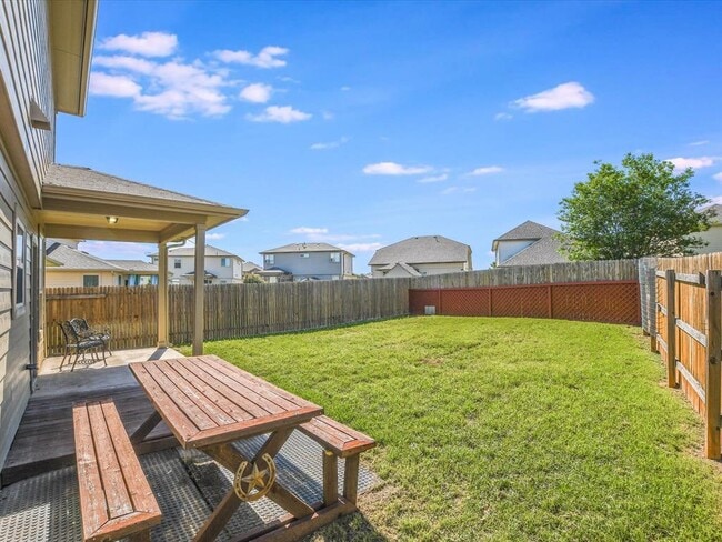 Building Photo - 316 Potters Peak Way