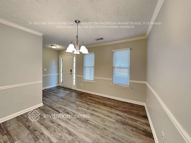 Building Photo - 2514 Plymouth Way