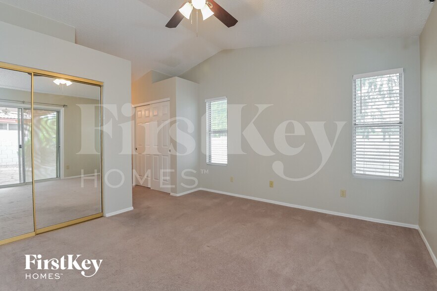 Building Photo - 3650 W Mesa Ridge Trail