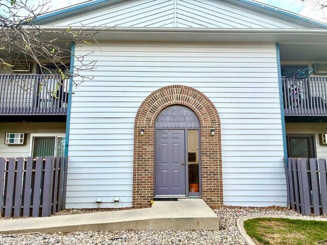 Building Photo - Limited-Time Move-In Deal: Get Your First 2 Weeks FREE! Spacious 2 Bed, 1 Bath Apartments + Water...