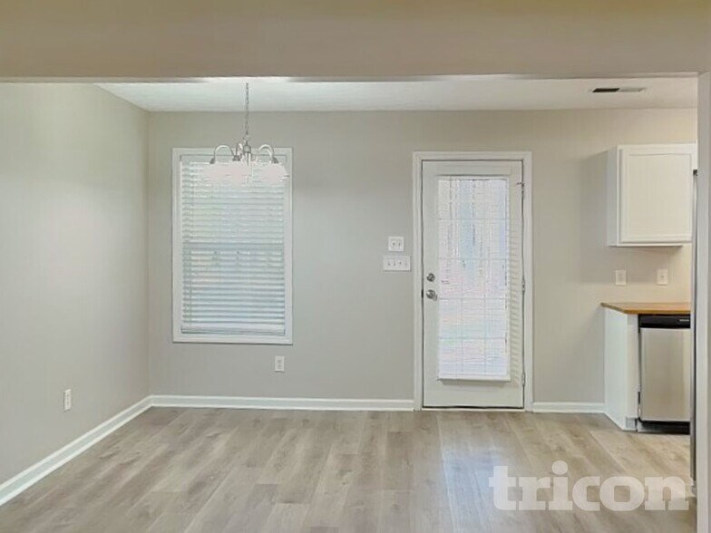 Building Photo - 1009 Butterfly Cove Way