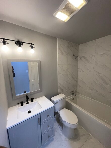 Building Photo - 7118 Melpomene Dr