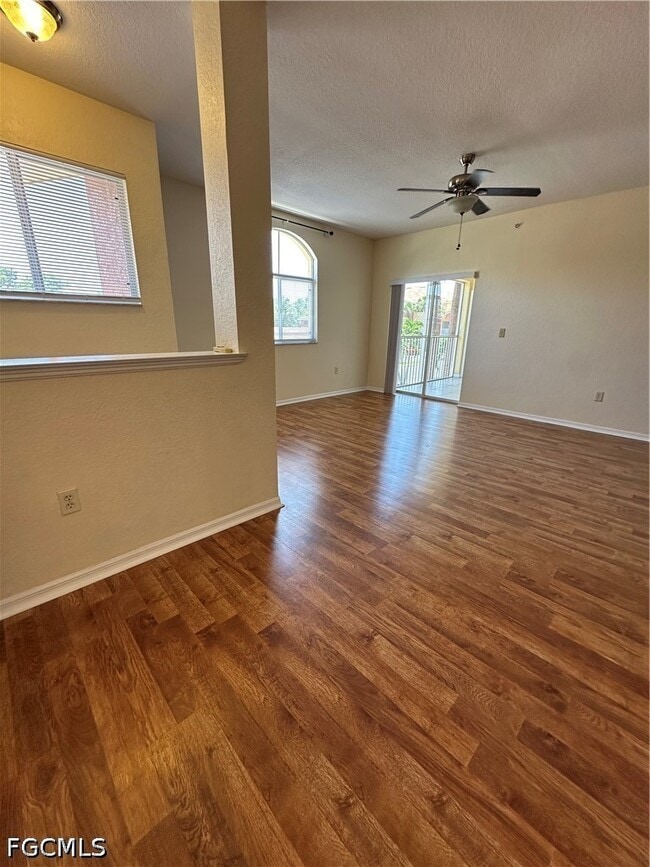 Building Photo - 6361 Aragon Way