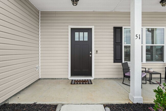 Building Photo - Like New Construction in Ludowici