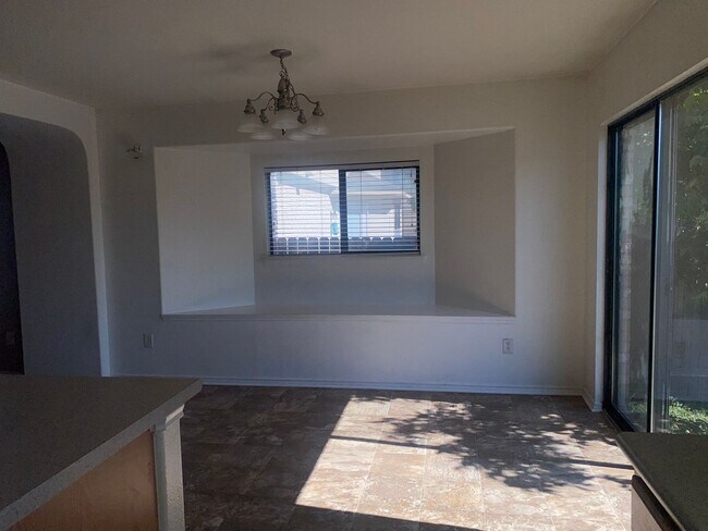 Building Photo - 3 BEDROOM, 2 BATH, BELTON ISD