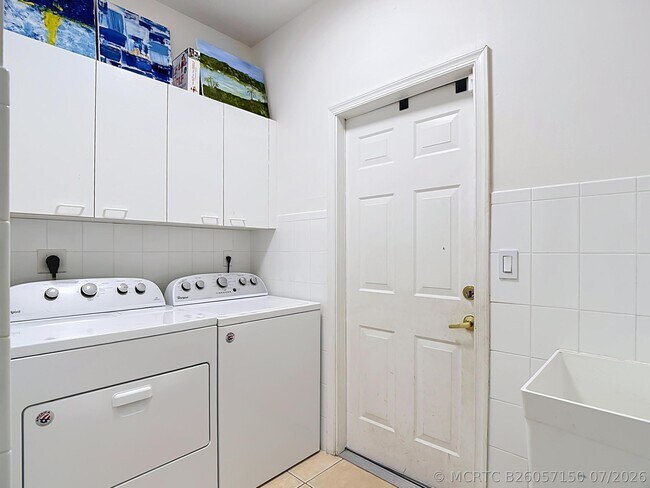 Building Photo - 1154 Oakwater Dr