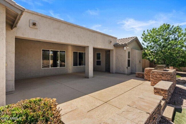 Building Photo - 3410 E Vallejo Ct