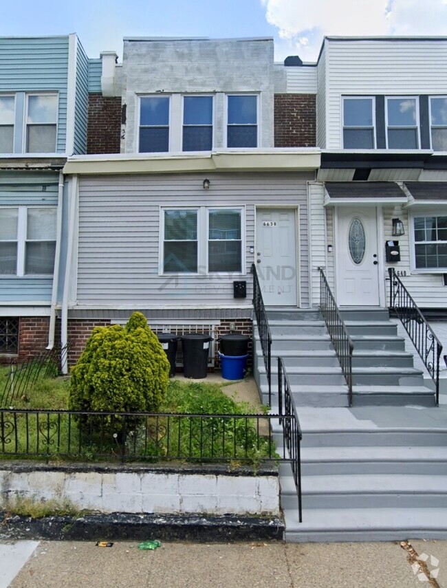 Building Photo - 5638 Ridgewood St