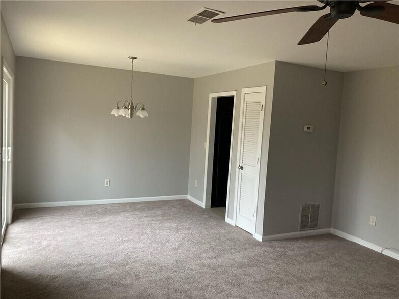 Building Photo - 925 Mill Stone Dr