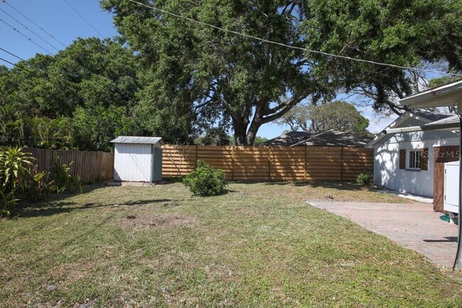 Building Photo - 1000 Gantt Ave