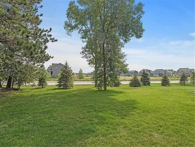 Building Photo - 5898 Urbandale Ct N
