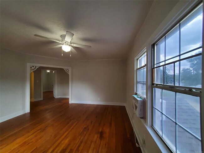 Building Photo - 227B Doster St