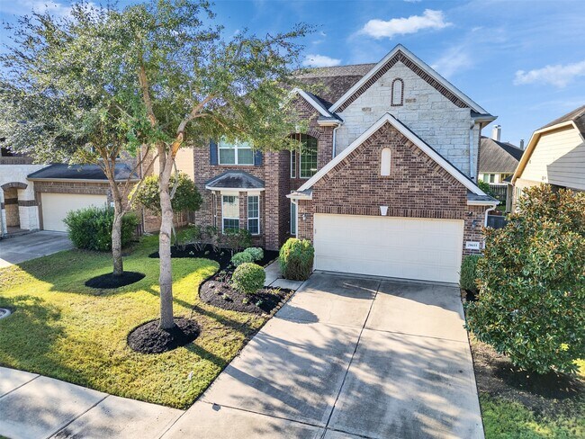 Building Photo - 28655 Maple Red Dr