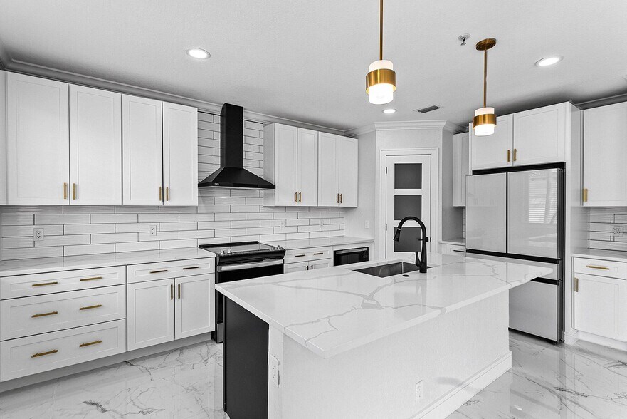 Building Photo - 3006 Waterside Cir