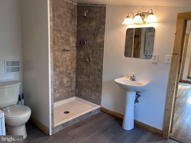 Building Photo - 1 Punte Ln