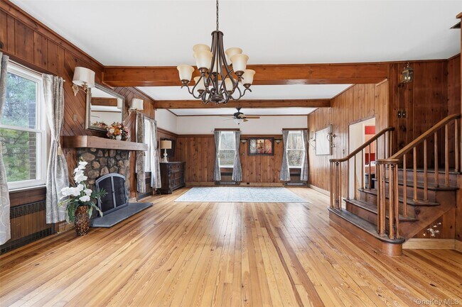 Building Photo - 11 Oakdale Manor