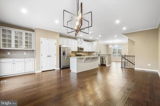 Building Photo - 2011 Serviceberry Rd