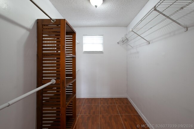 Building Photo - 4254 SW 72nd Way