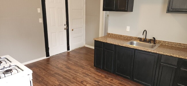 Building Photo - 4643 Louisiana Ave