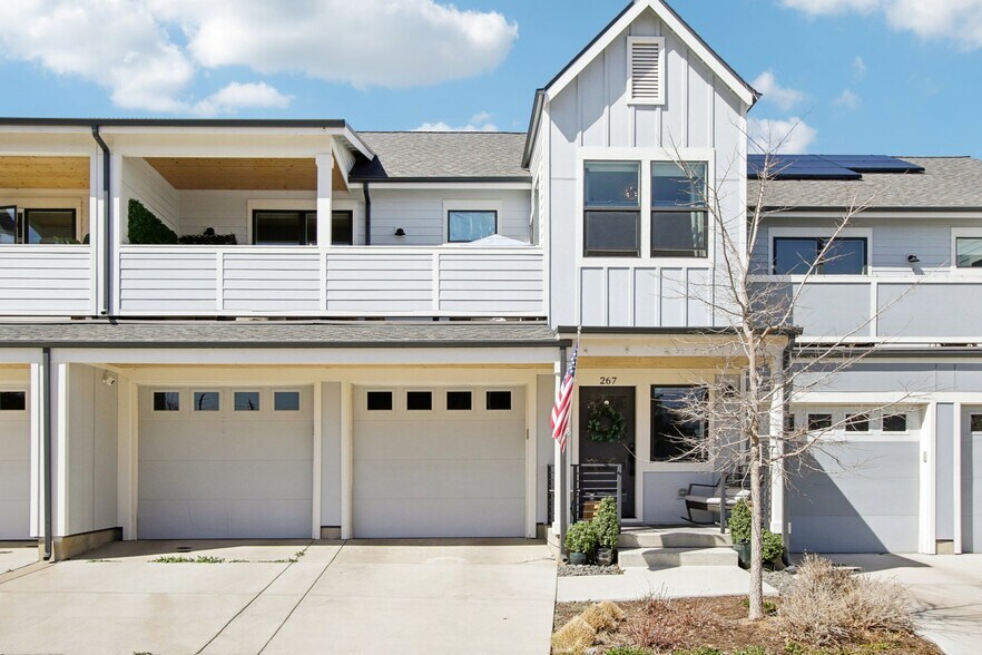 Building Photo - 267 Clementina St