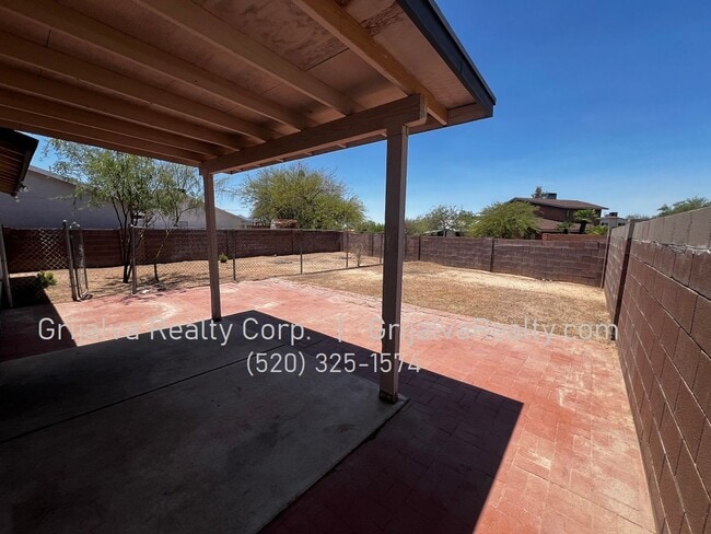 Building Photo - 3 Bedroom, 2 Bath House for Rent Northwest...