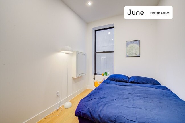 Building Photo - 246 W 108th St