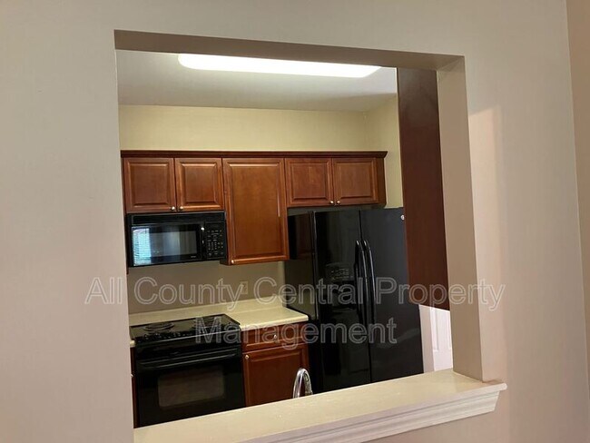 Building Photo - 2045 Forest Lakes Ln