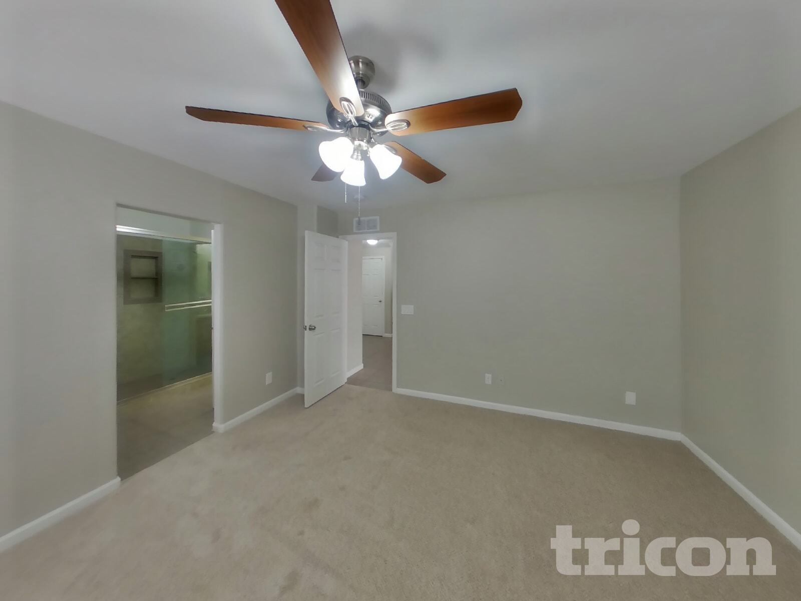 Building Photo - 11229 W Devonshire Ave