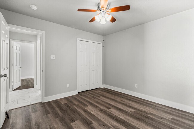 Building Photo - 20231 Avery Point Dr