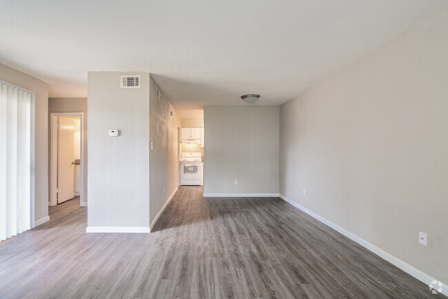 1BR, 1BA - 700SF - The Phoenix