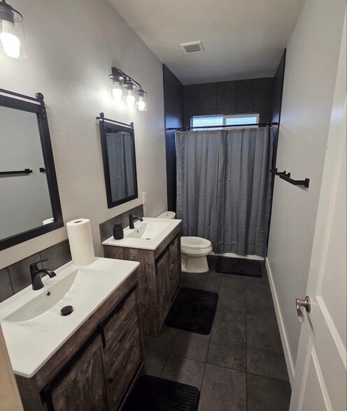 Building Photo - 3902 Burma Rd