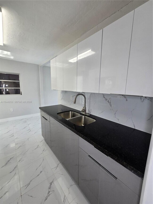 Building Photo - 1320 NE 211th Terrace