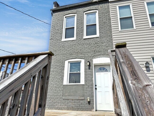 Building Photo - 4801 Alhambra Ave