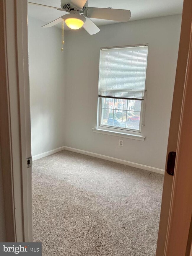 Building Photo - 518 Francis Nicholson Way