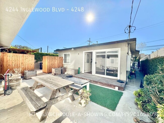 Building Photo - Beautiful remodeled 2 Bedroom + 2 Bath + L...