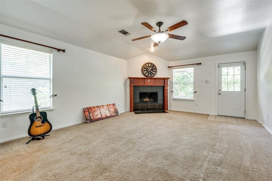 Building Photo - 13253 Poppy Hill Ln