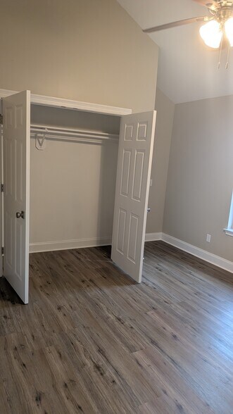 Building Photo - 101 Sagebrush Dr