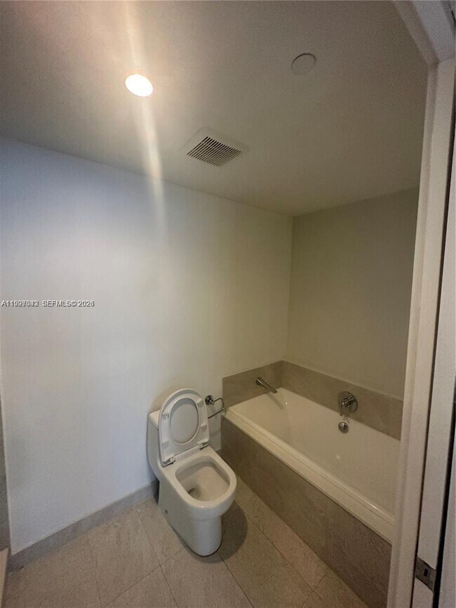 Building Photo - 488 NE 18th St