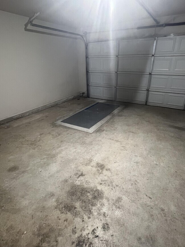 Building Photo - 15920 Korie Dr