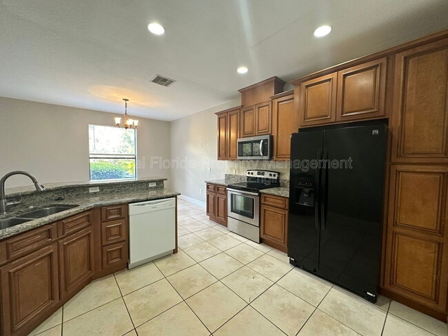 Building Photo - 1213 La Fortuna Blvd