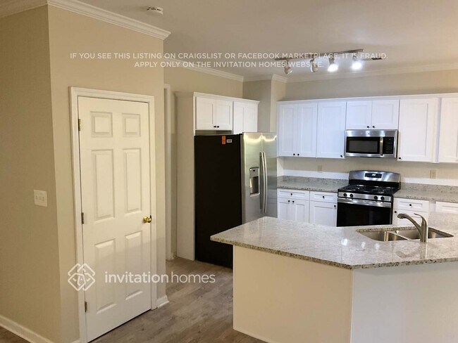 Building Photo - 619 Braidwood Dr NW