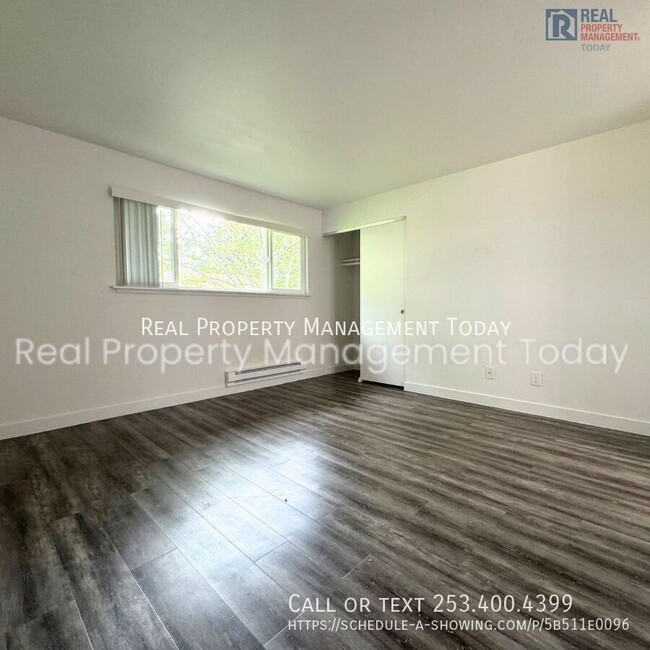Building Photo - 4417 76th Ave W