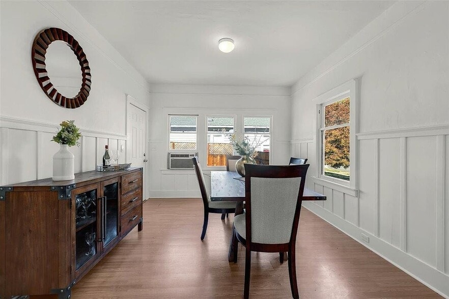 Building Photo - 7831 Eigleberry St