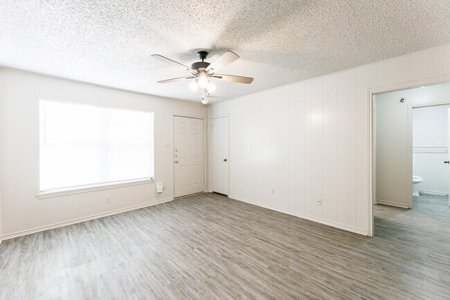 Building Photo - 5722 Brownfield Dr