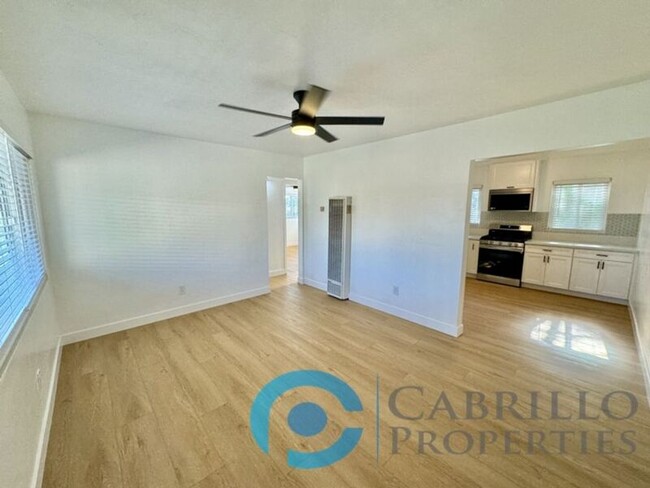 Building Photo - 3959 Cottonwood St