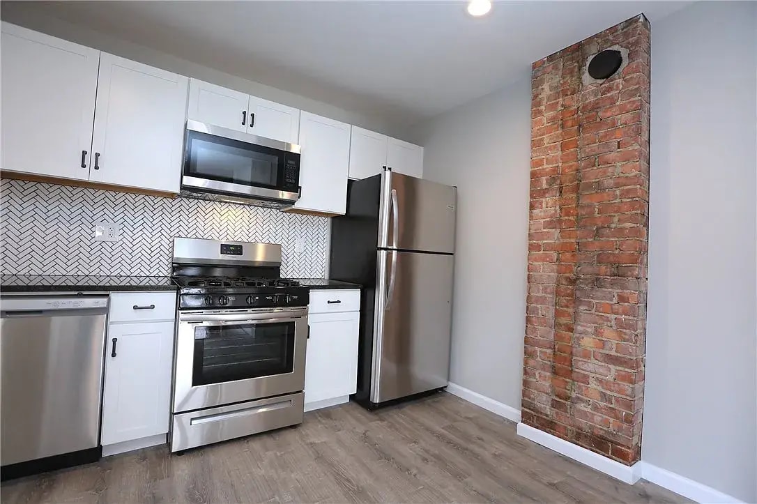 Building Photo - 1 Stebbins St