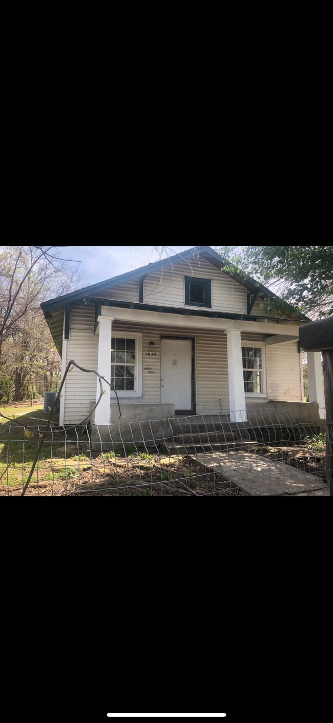 Building Photo - 1014 N C St