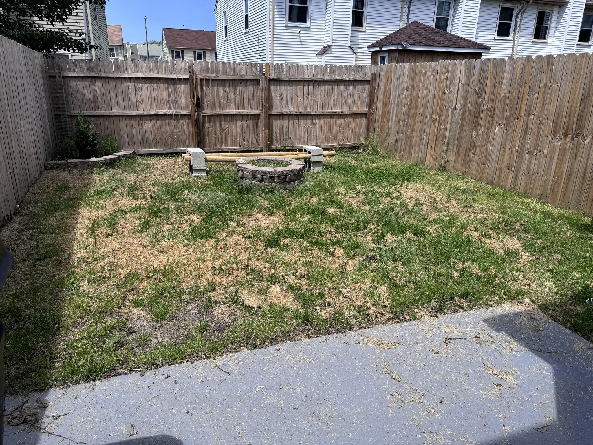 Building Photo - 1376 Battleford Dr